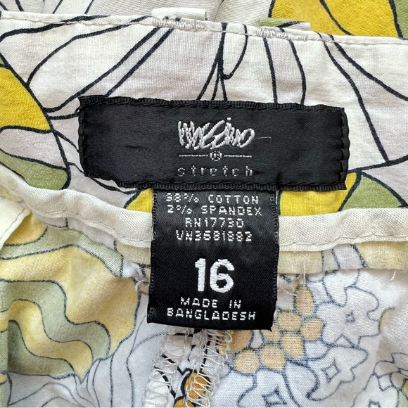 Mossimo Retro Yellow & Green Floral Print Stretchy Shorts, Size 16 - Picture 3 of 9